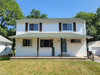 220 SiMcOx St, Wadsworth, OH 44281