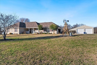5695 S 182nd Rd, Brighton, MO 65617