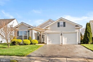 4 Minuteman Cir, Allentown, NJ 08501