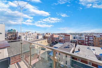 30-63 31st St Unit 605, Astoria, NY 11102