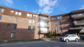 1008 Paradise Rd Unit 2Q, Swampscott, MA 01907
