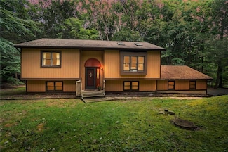 329 Merry Hill Rd, Bartonsville, PA 18321