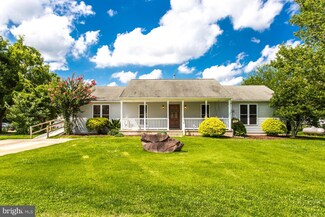 40230 Beach Dr, Mechanicsville, MD 20659