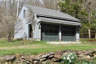 305 Handy Rd, Huntington, VT 05462