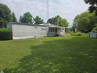8009 Arendt Rd, Brockway, MI 48097