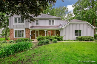 1152 Summit Hills Ln, Naperville, IL 60563