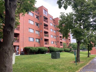 3801 Appian Way Unit 602, Glenview, IL 60025
