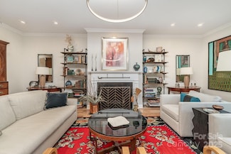 830 Cherokee Rd Unit I3, Charlotte, NC 28207