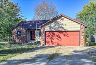 17911 N Oak Ridge Ave, Marshall, IL 62441