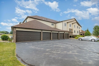 5040 Spinnaker Ln Unit A, Crown Point, IN 46307
