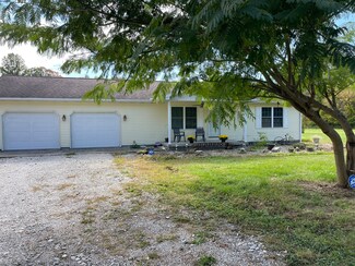 10299 E Stewart Ave, Terre Haute, IN 47805