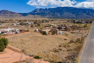 9611 Modesto Ave NE, Albuquerque, NM 87122