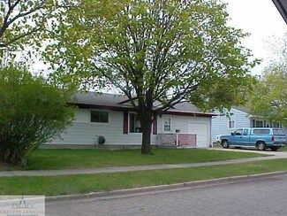 3623 S Deerfield Ave, Lansing, MI 48911