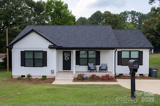 130 Manor Ave SW, Concord, NC 28025