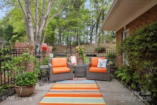 7444 Hurstbourne Green Dr Unit 12D, Charlotte, NC 28277