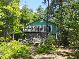 69 Broad Bay Rd, Center Ossipee, NH 03814