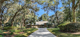 11 Dahlgren Ln, Hilton Head Island, SC 29928