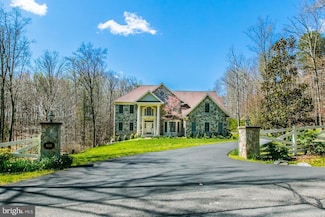 8138 Rondelay Ln, Fairfax Station, VA 22039