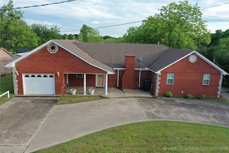 924 9th Ave SE, Ardmore, OK 73401