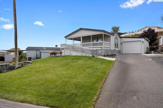 77 Ridgecliff Dr, Richland, WA 99352