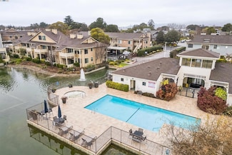 234 Shoreline Ct, Richmond, CA 94804