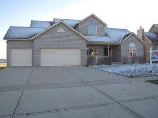 316 W Ashton Dr, Maple Park, IL 60151