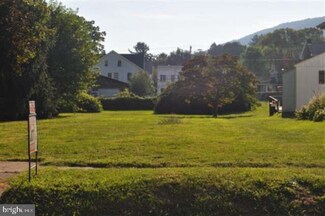 107 2nd St, Millersburg, PA 17061