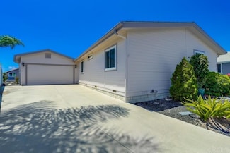 652 Via Santa Paulo, Vista, CA 92081
