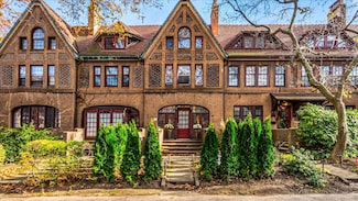 40 Slocum Crescent, Forest Hills, NY 11375