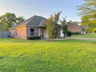 113 Copper Ridge Ln, Florence, MS 39073