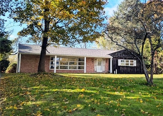 1065 Tuscarawas Rd, Beaver, PA 15009