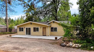 13524 Peardale Rd, Grass Valley, CA 95945