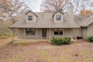 11000 Pear Tree Rd, de Witt, IL 61735