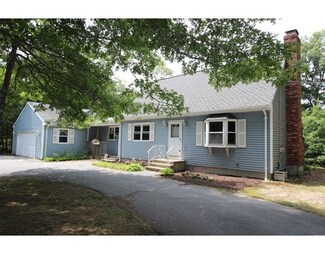 3 Doreen St, Assonet, MA 02702