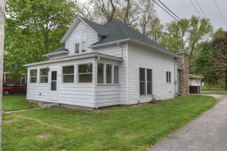 1206 Prairie Ave, Goshen, IN 46526