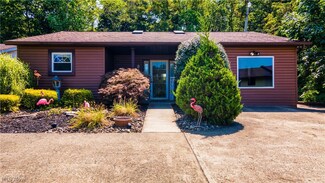 177 Palomino Dr, Weirton, WV 26062