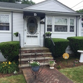 93 Cary Ave, Revere, MA 02151