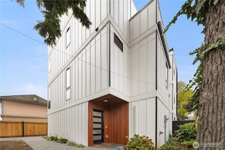 4556 34th Ave S, Seattle, WA 98118