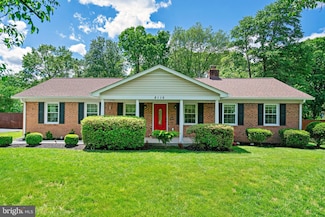8116 Rolling Rd, Springfield, VA 22153