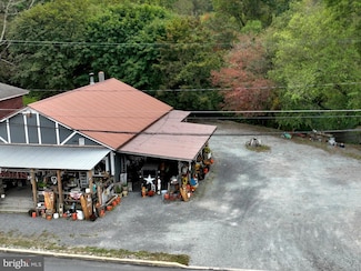 22 Hughes St, New Ringgold, PA 17960