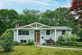 68 Blackberry Ln, Northampton, MA 01060