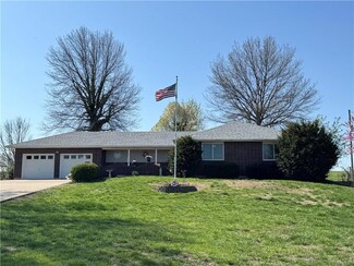 13885 Mc Intyre Rd, Leavenworth, KS 66048