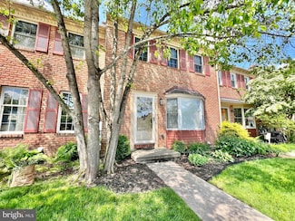 19 Warwick Ct, Reading, PA 19606