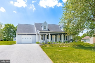 462 Red Rose Dr, Manheim, PA 17545