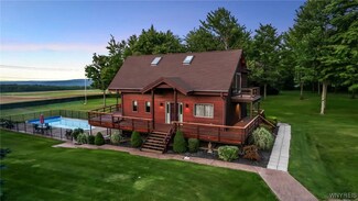 7737 Feddick Rd, Hamburg, NY 14075