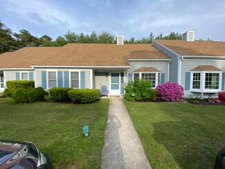 2 Browning Ct, Pocasset, MA 02559