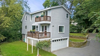 8 Risley Rd, Marblehead, MA 01945