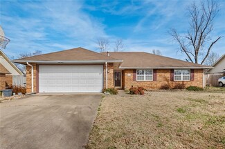1005 N Flamingo Rd, Rogers, AR 72756