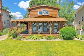9898 N River Rd, Clay Township, MI 48001