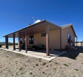 672 Pinon Springs Rd, Magdalena, NM 87825